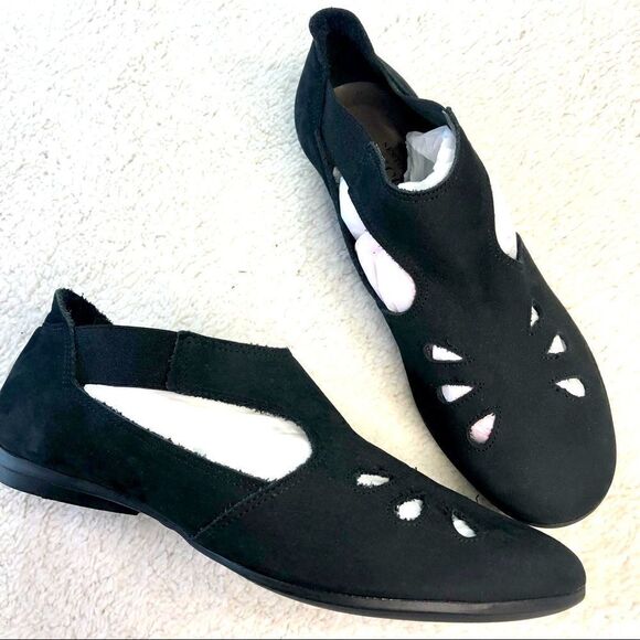 SESTO MEUCCI NUBUCK SUEDE SLIP ON FLATS - BLACK - Picture 2 of 10